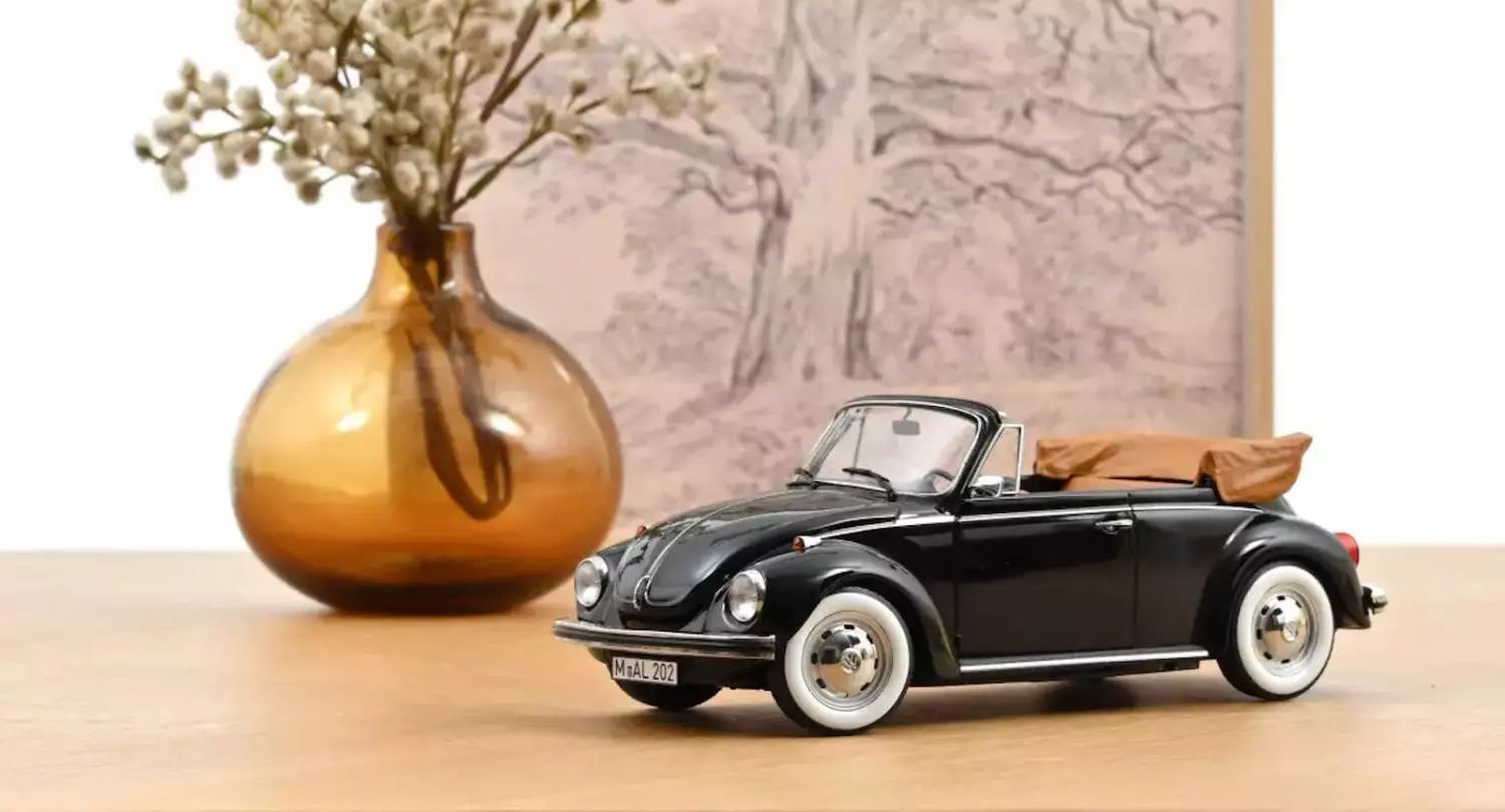 Volkswagen Kever 1303 Cabriolet - 1:18 - Norev
