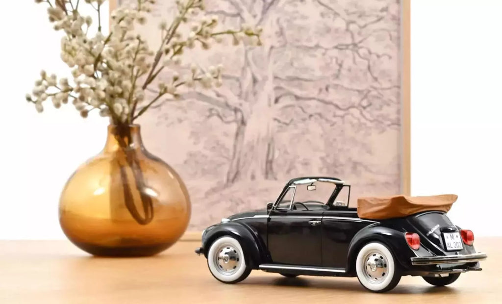 Volkswagen Kever 1303 Cabriolet - 1:18 - Norev