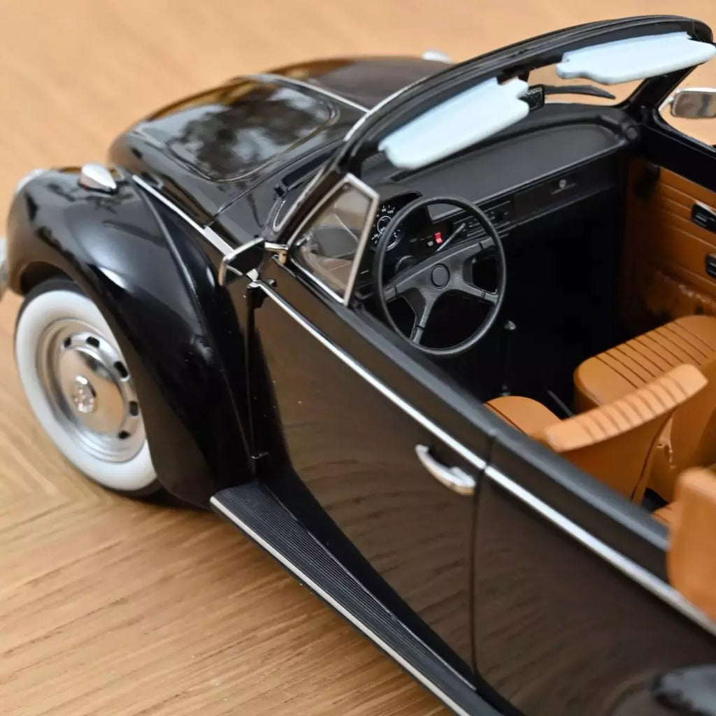Volkswagen Kever 1303 Cabriolet - 1:18 - Norev