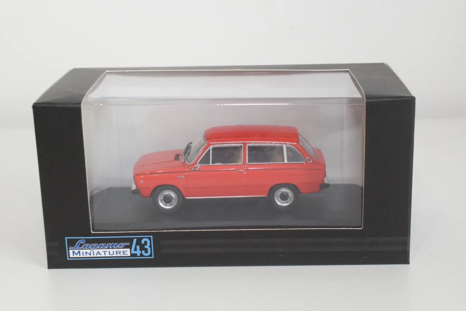 DAF 66 combi 1972 rood Lagamo 1:43