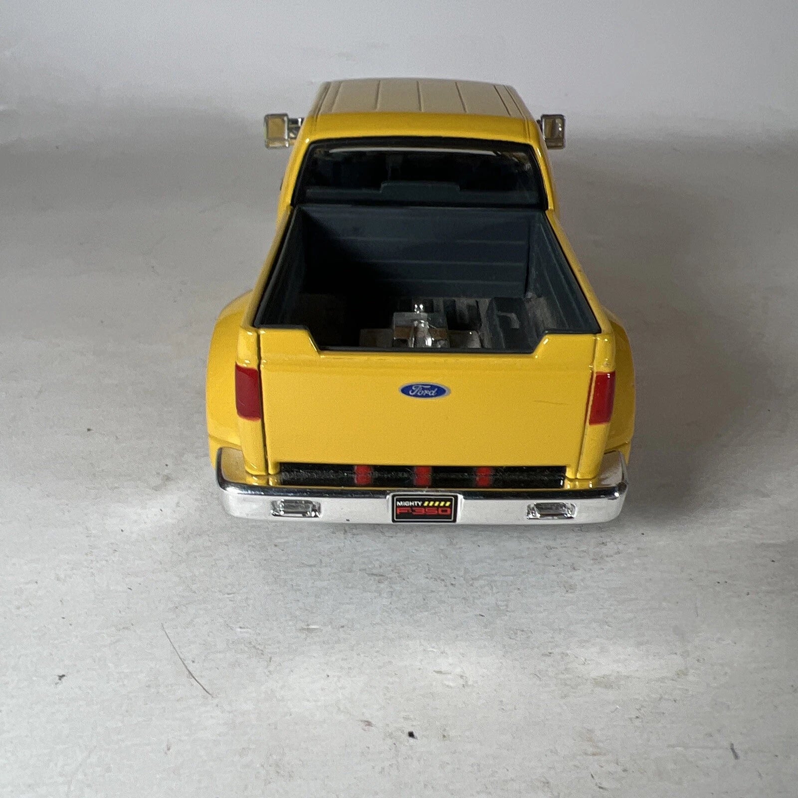 Ford Mighty F-350 Super Duty - Maisto - 1:31