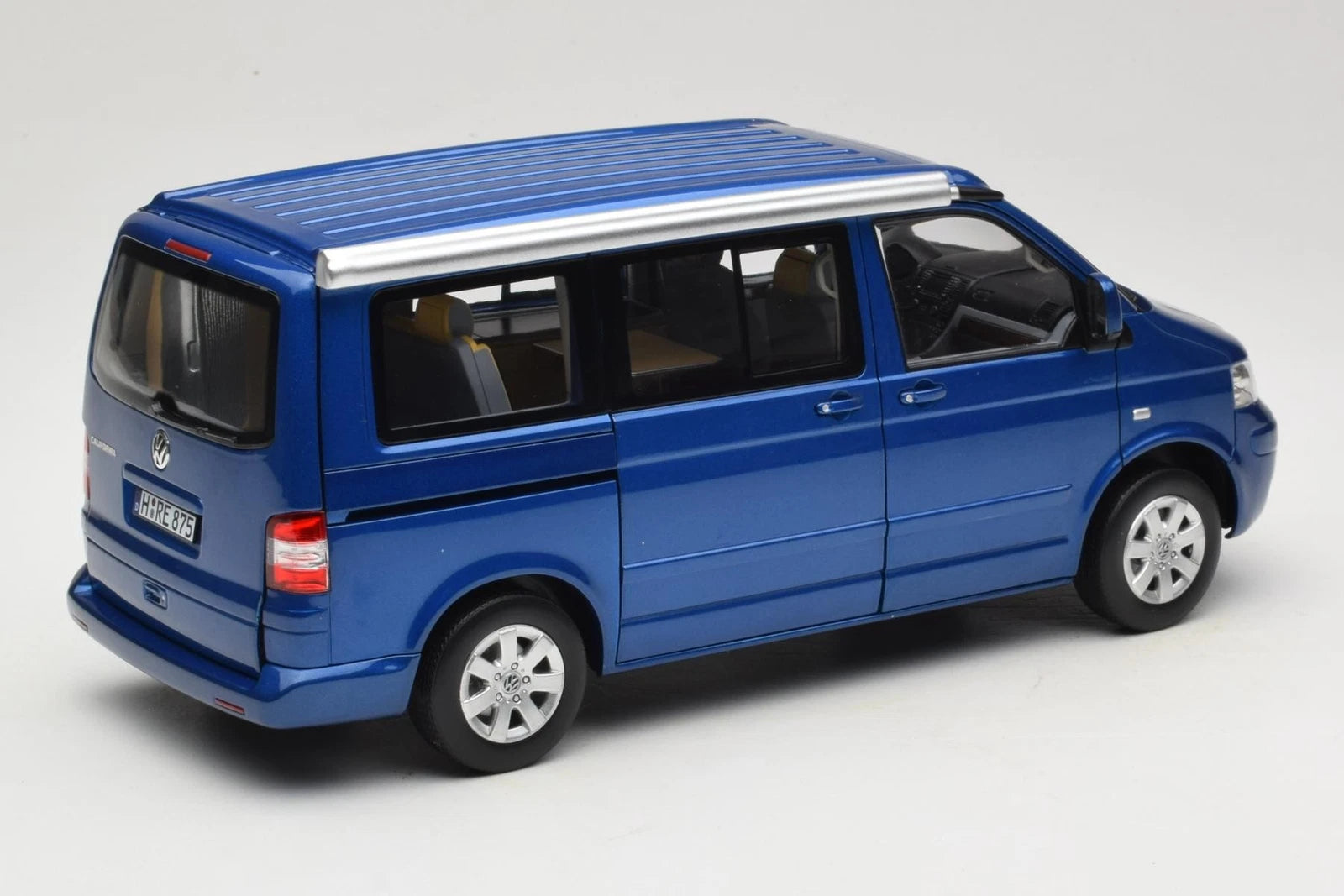 VW California 2003 Ravennablau metallic 1:18