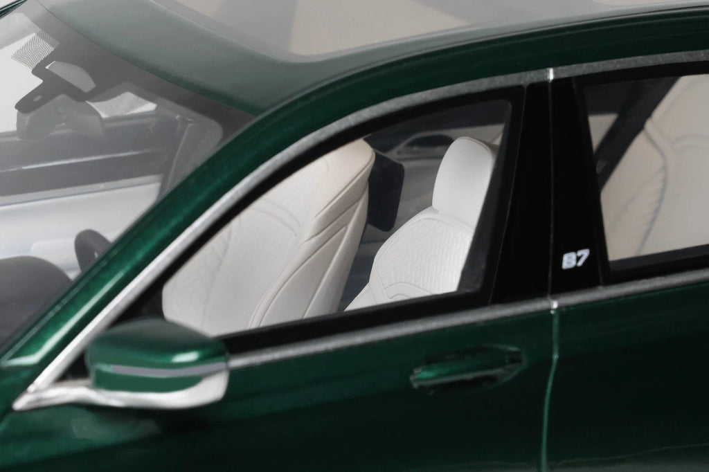 BMW Alpina B7 '22, groen 1:18