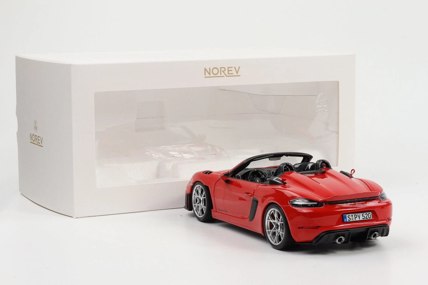 Porsche 718 Spyder RS 2023 Rood 1:18