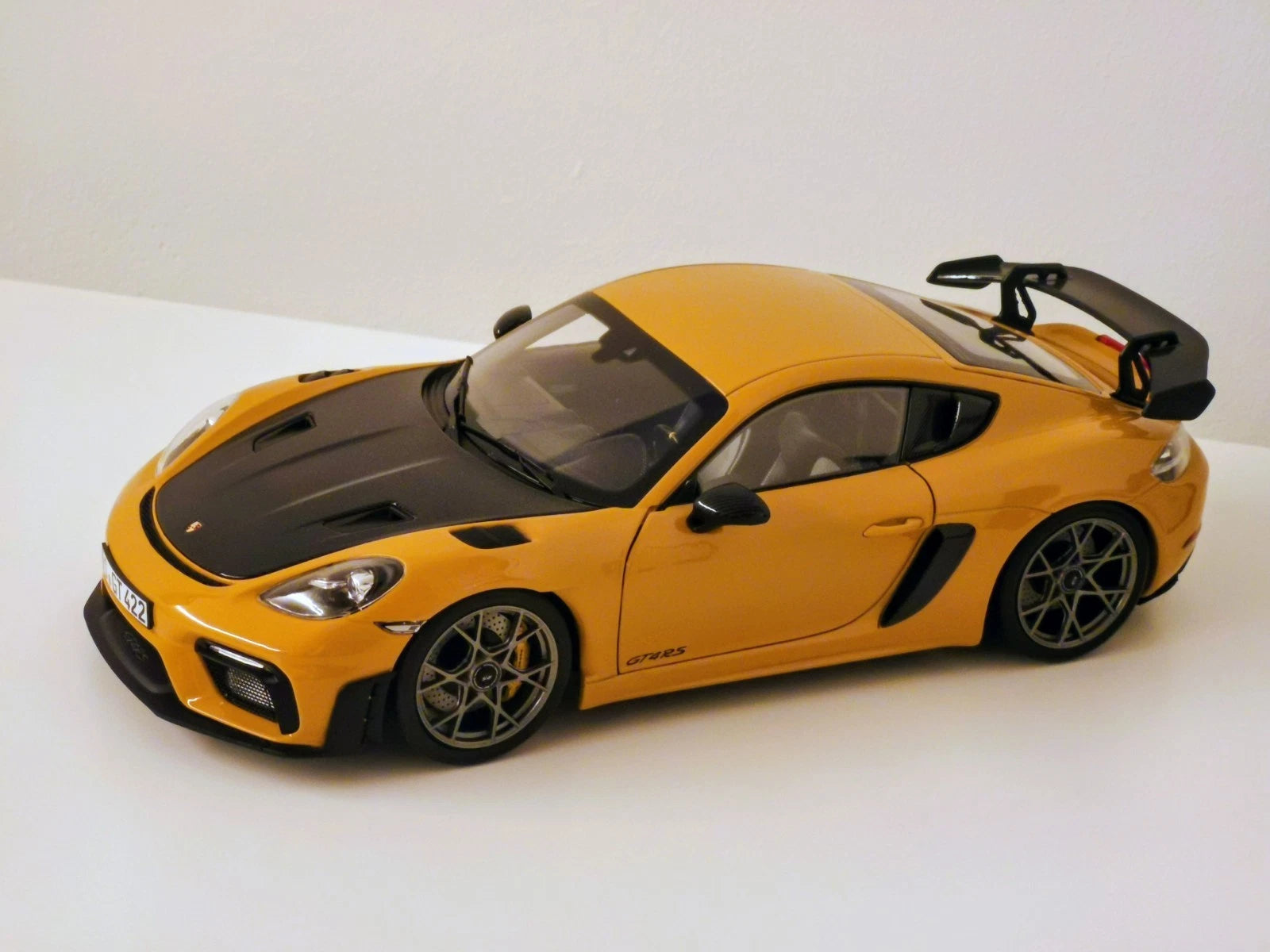Porsche 718 Cayman GT4 RS 2023 Weissach Pack - Norev - 1:18