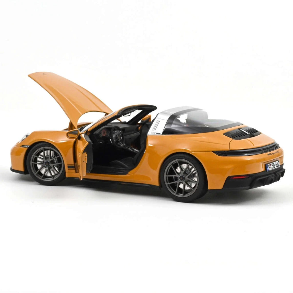 PORSCHE 911 TARGA 4 GTS 2025 BAHAMA YELLOW 1/18 Norev