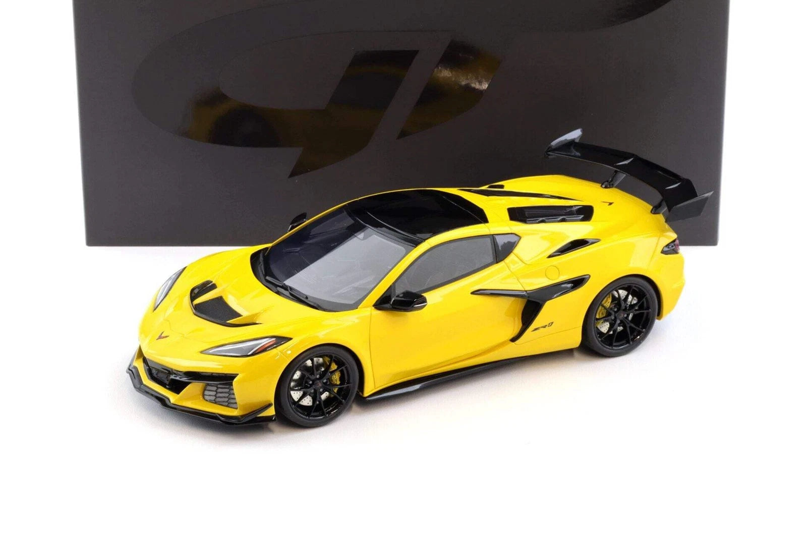 Chevrolet Corvette C8 ZR1 '25, geel - 1:18 - GT Spirit