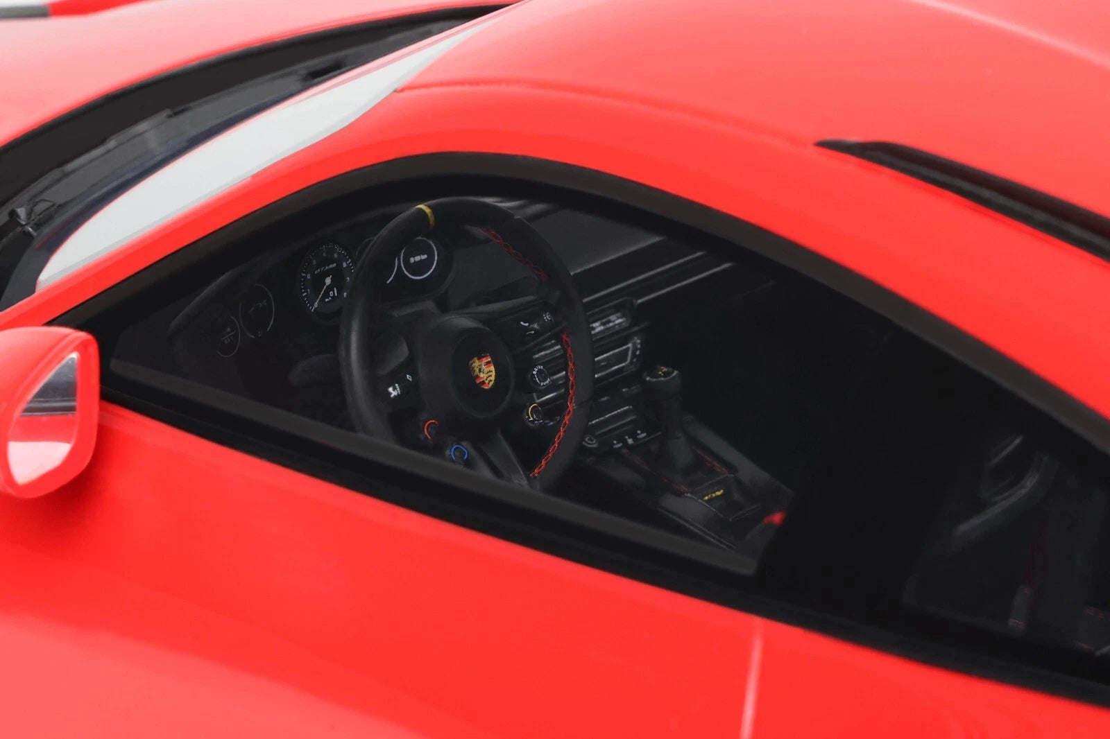 Porsche 992 GT3 RS (Guards Red) 1:12