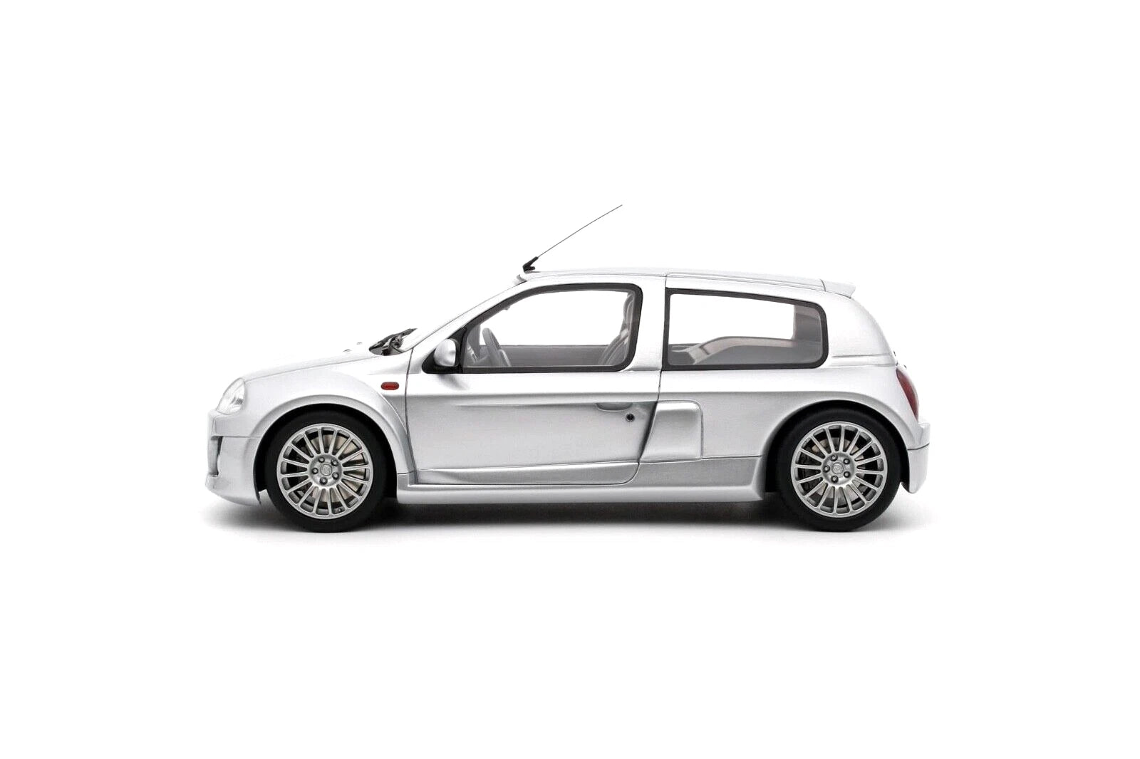 Renault Clio V6 Phase 1 Silver 2001 1:18